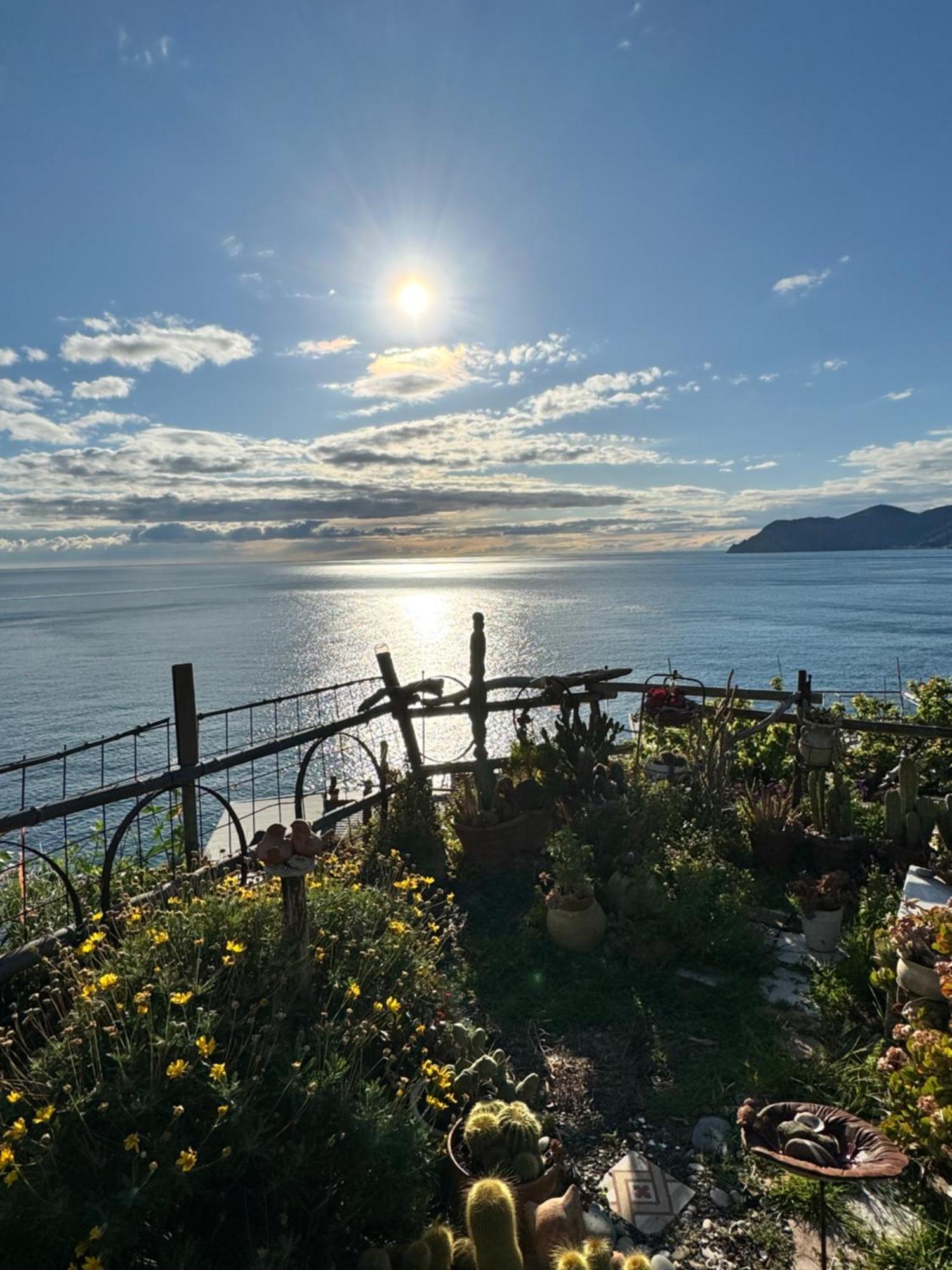 La Piramide Hotel Manarola Exterior photo